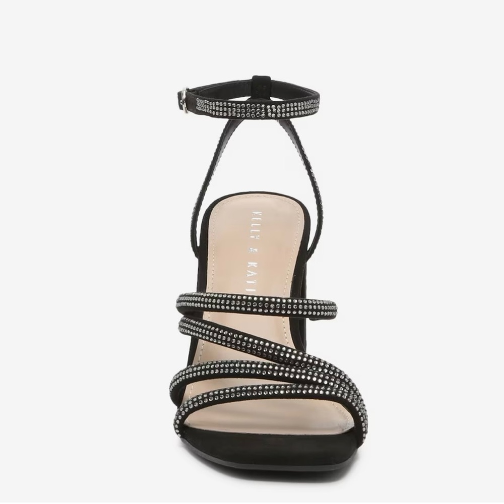 NWT Kelly  & Katie - Cadene Sandal Size 8 Color Black .